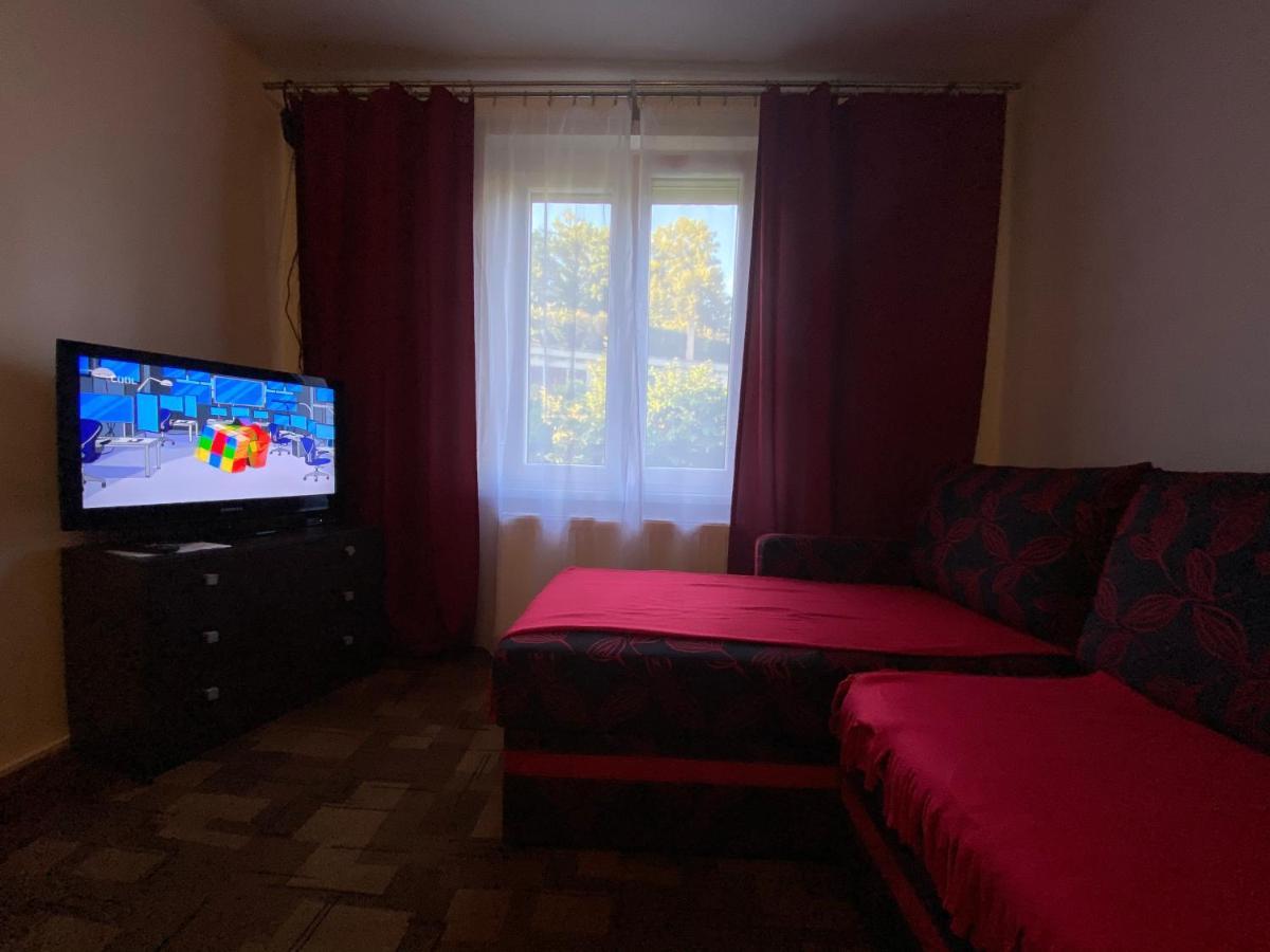 Pod Nachodskym Zamkem Apartment ภายนอก รูปภาพ