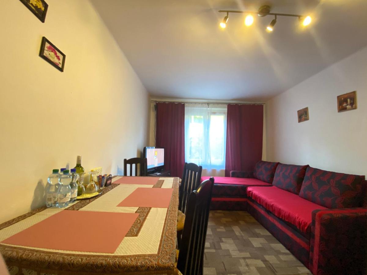 Pod Nachodskym Zamkem Apartment ภายนอก รูปภาพ