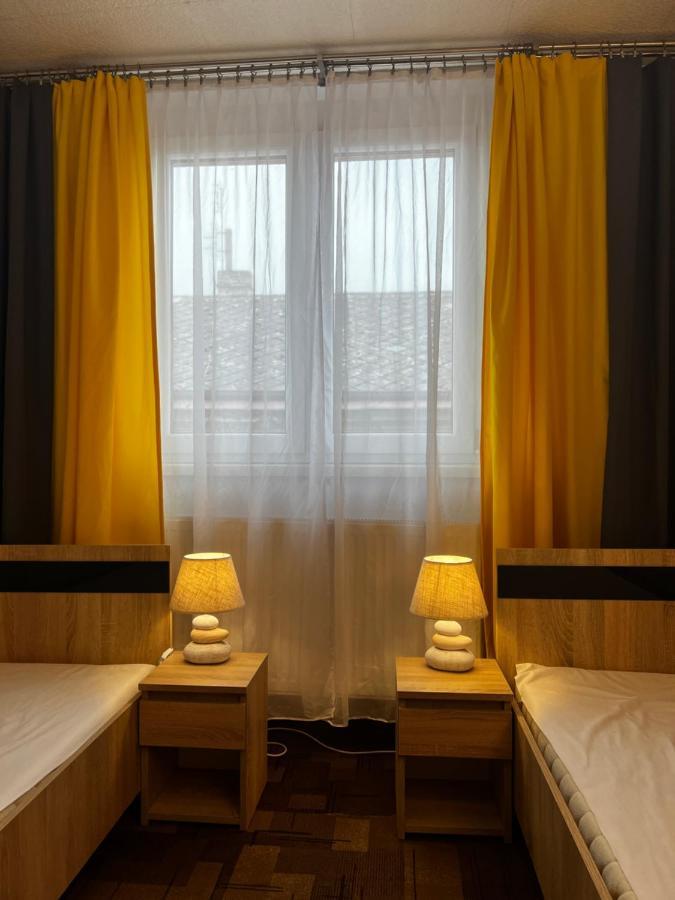 Pod Nachodskym Zamkem Apartment ภายนอก รูปภาพ