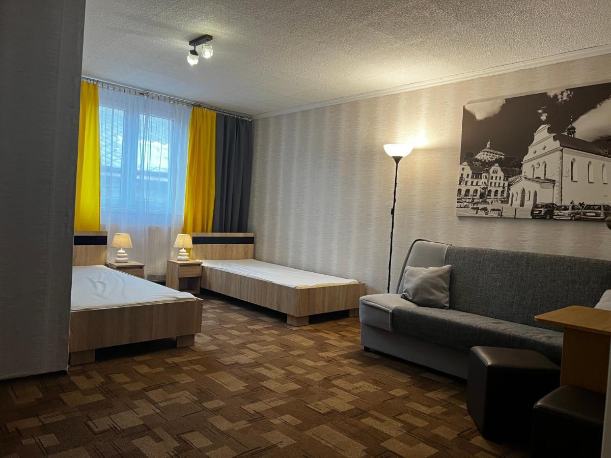 Pod Nachodskym Zamkem Apartment ภายนอก รูปภาพ