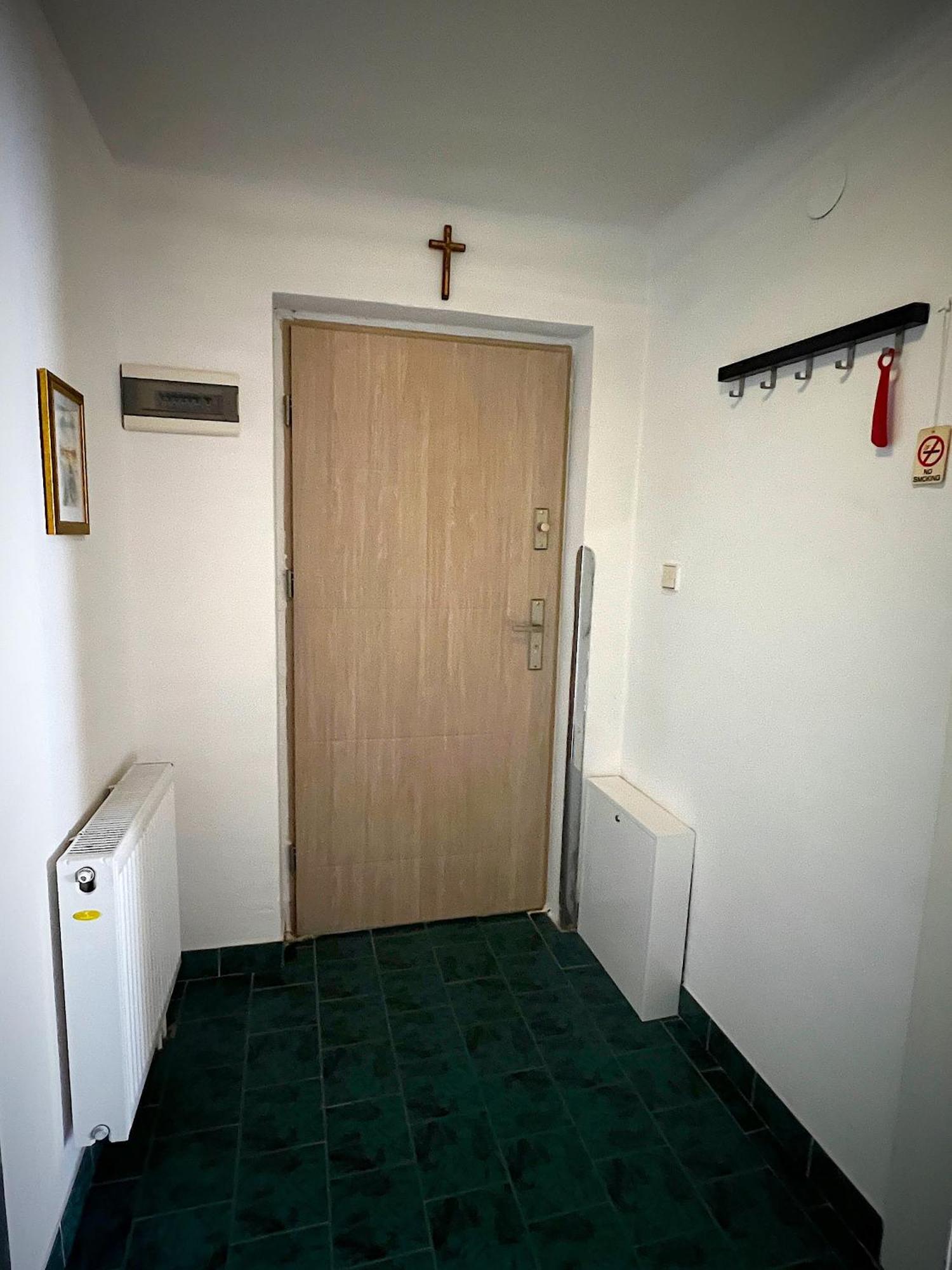 Pod Nachodskym Zamkem Apartment ภายนอก รูปภาพ